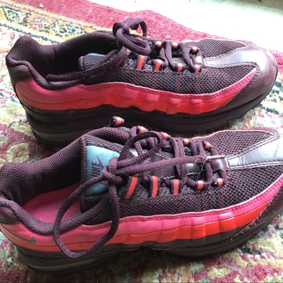 Nike Shoes - BURGUNDY & PINK AIR MAX ‘95